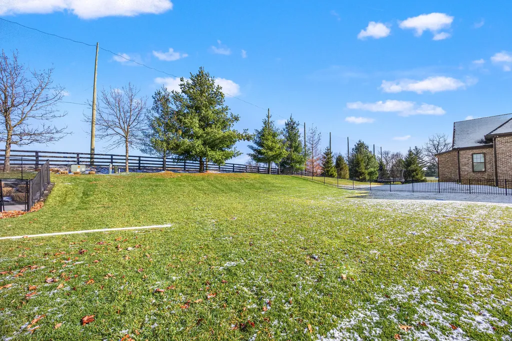 3096 Bobwhite Trail Lexington KY 40509
