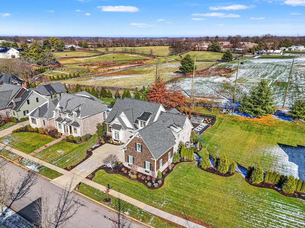 3096 Bobwhite Trail Lexington KY 40509