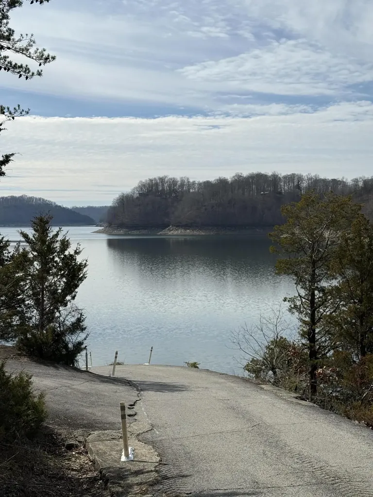 Lot 95 Lakeshore Drive Russell Springs KY 42642