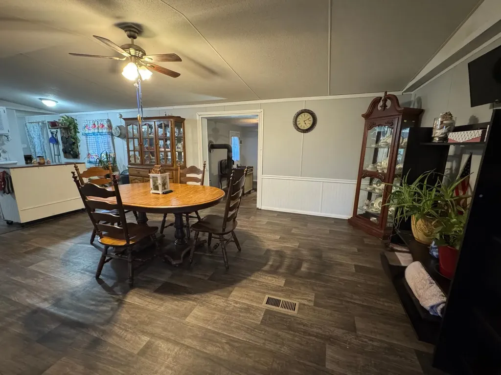 25 Don Grider Road Russell Springs KY 42642