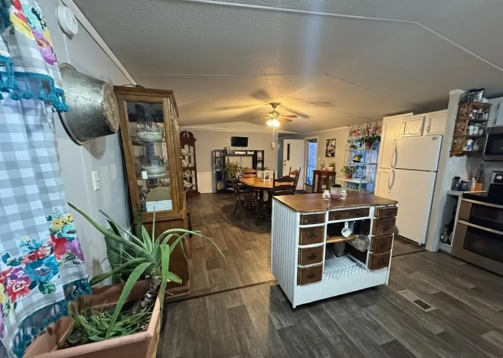25 Don Grider Road Russell Springs KY 42642