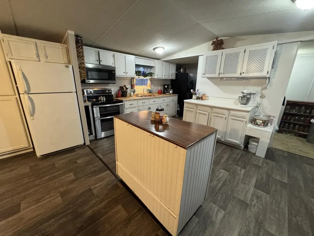 25 Don Grider Road Russell Springs KY 42642