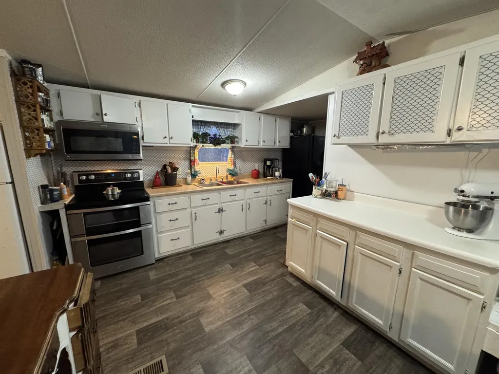 25 Don Grider Road Russell Springs KY 42642