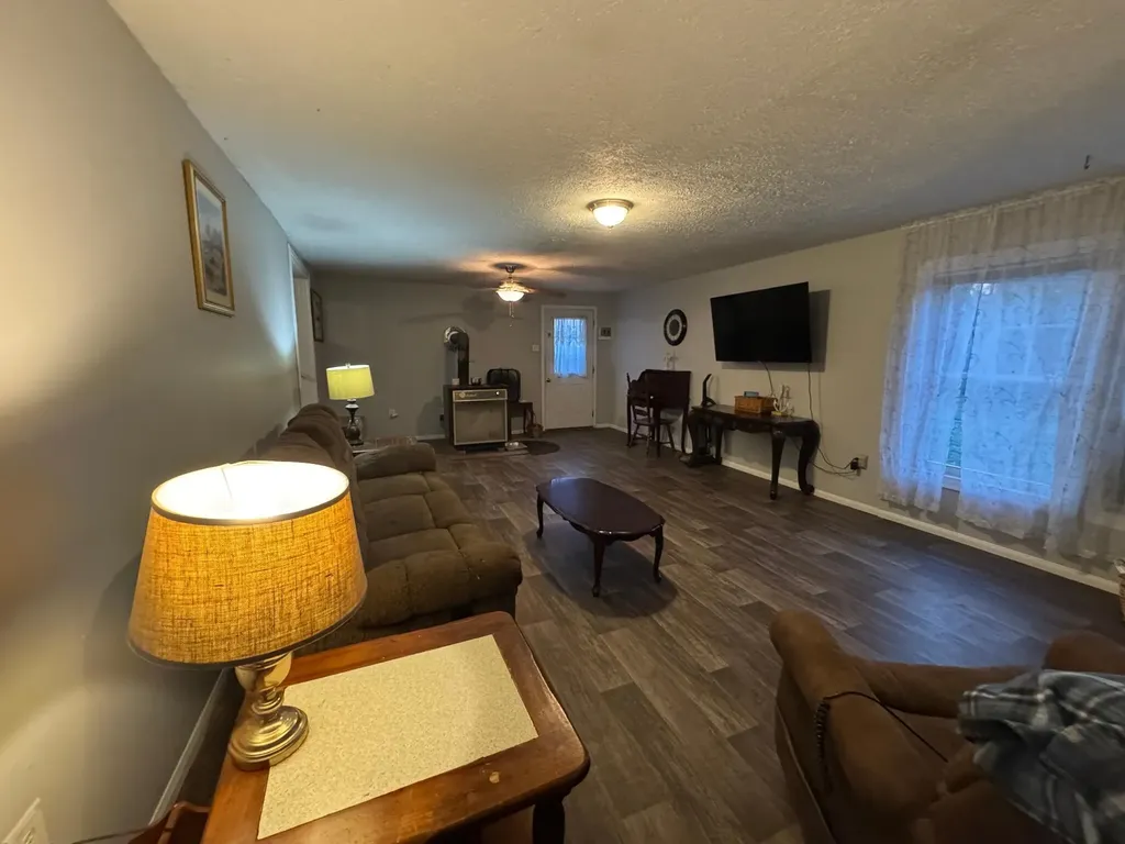 25 Don Grider Road Russell Springs KY 42642