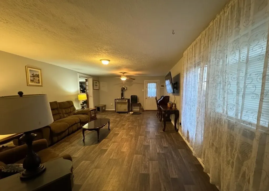 25 Don Grider Road Russell Springs KY 42642