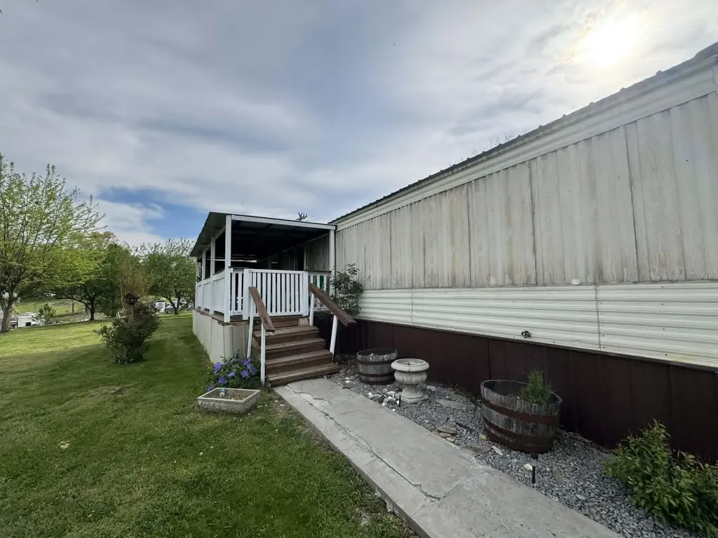 25 Don Grider Road Russell Springs KY 42642