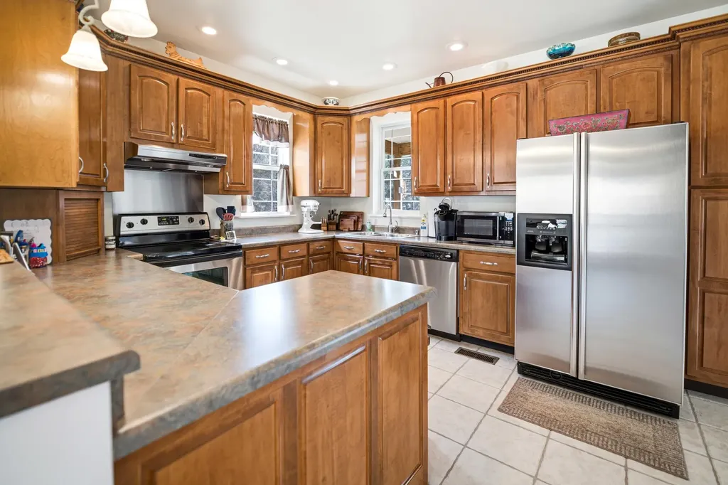 135 Methodist Drive Whitley City KY 42653