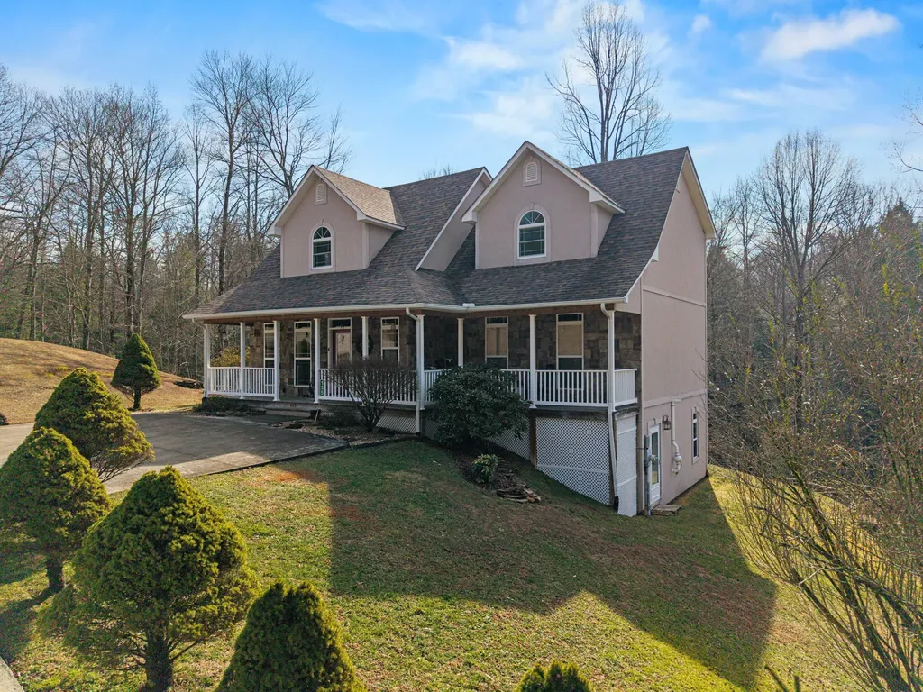 135 Methodist Drive Whitley City KY 42653