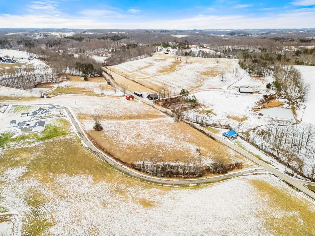 9999 Anna Moore Road Annville KY 40402