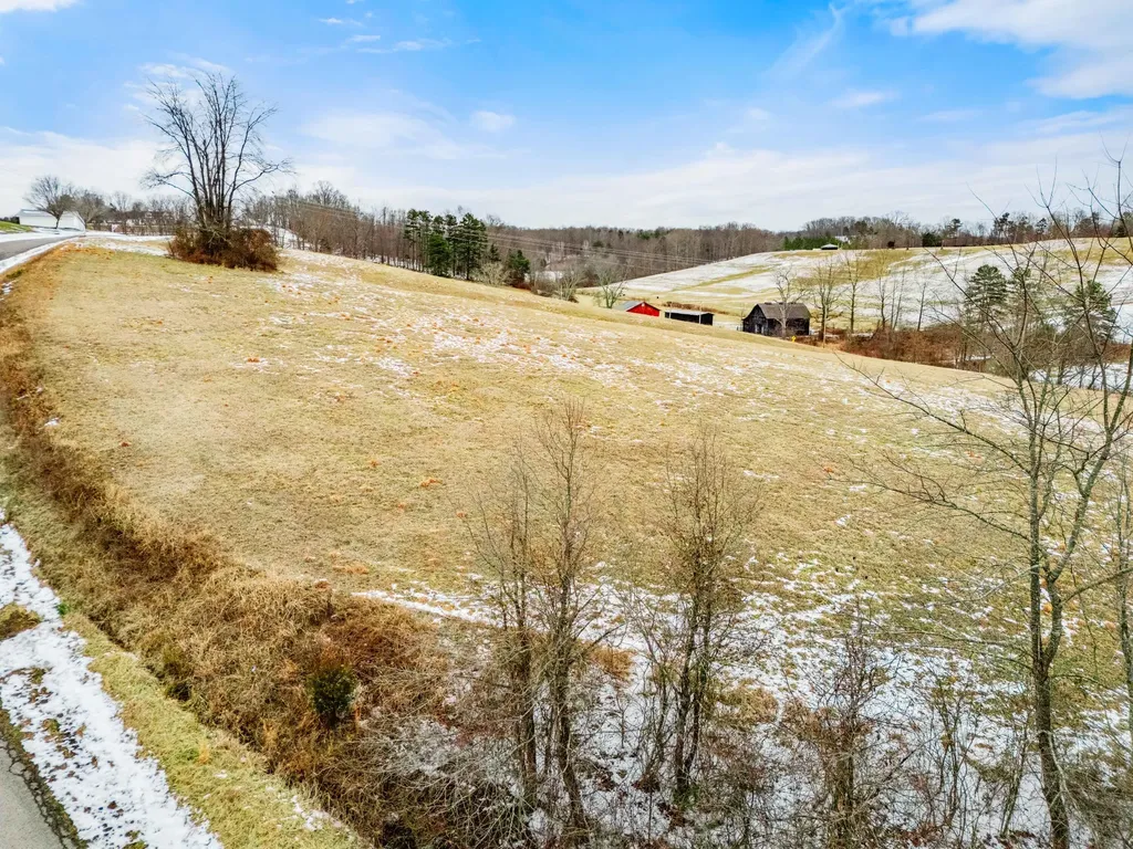 9999 Anna Moore Road Annville KY 40402