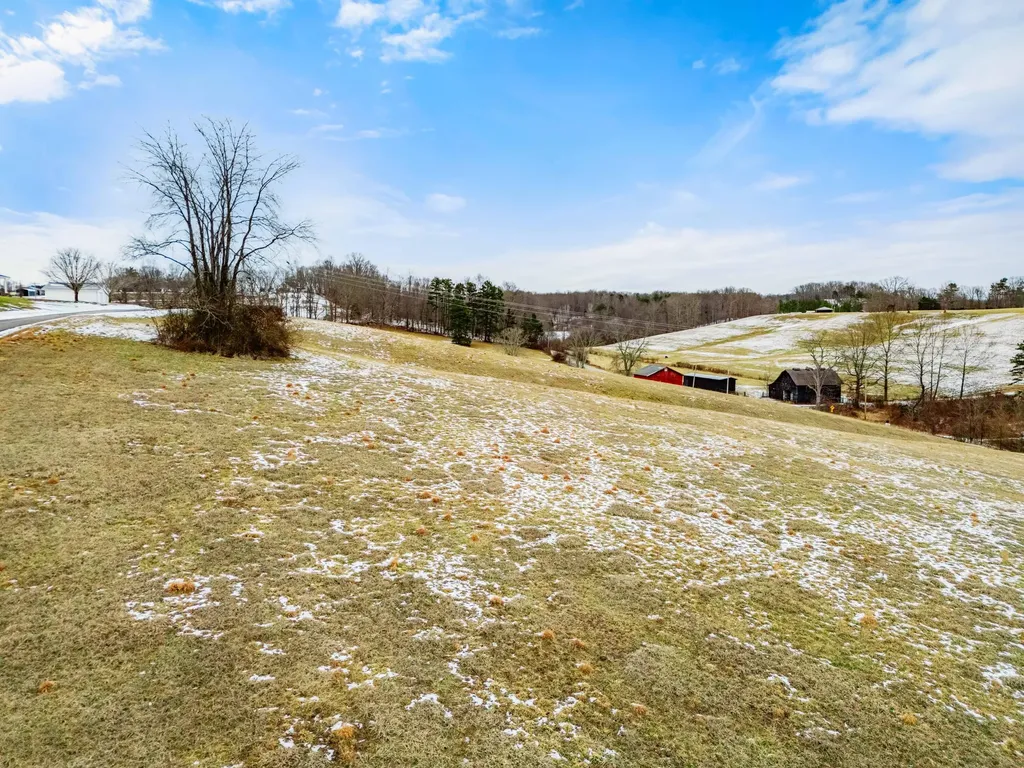 9999 Anna Moore Road Annville KY 40402