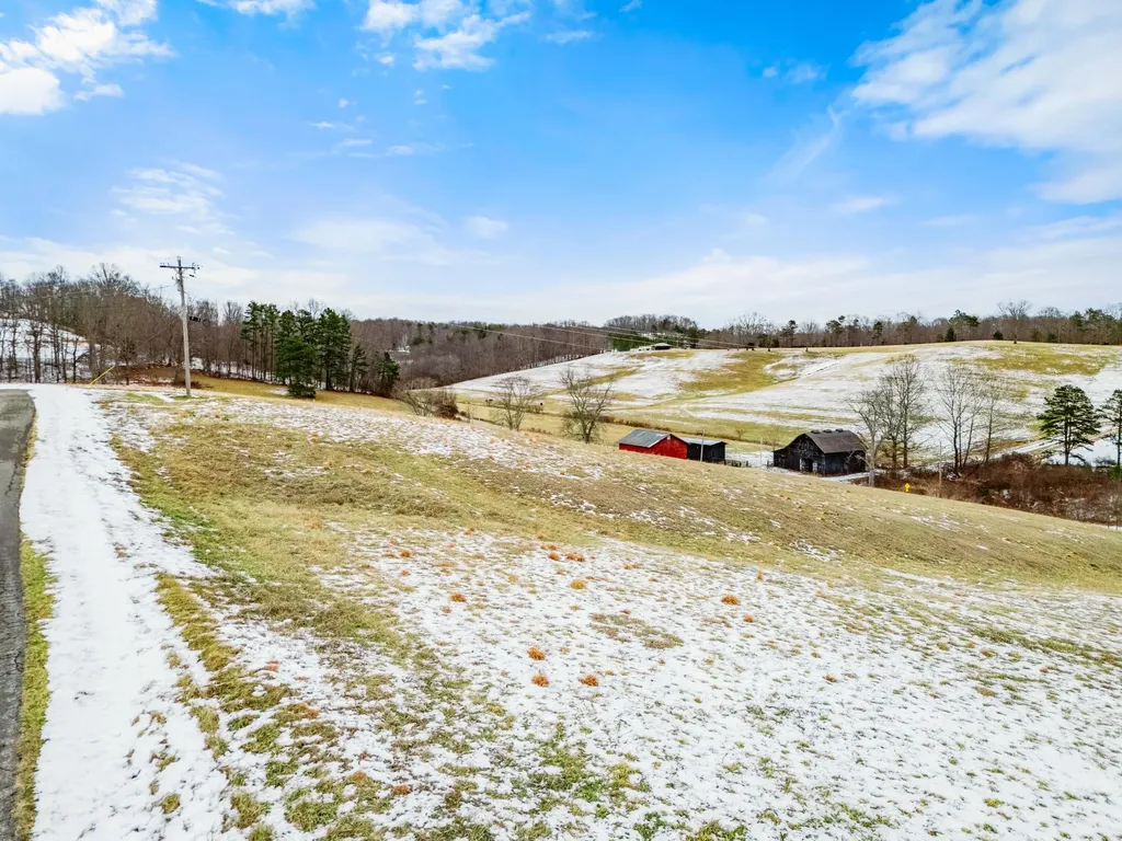 9999 Anna Moore Road Annville KY 40402