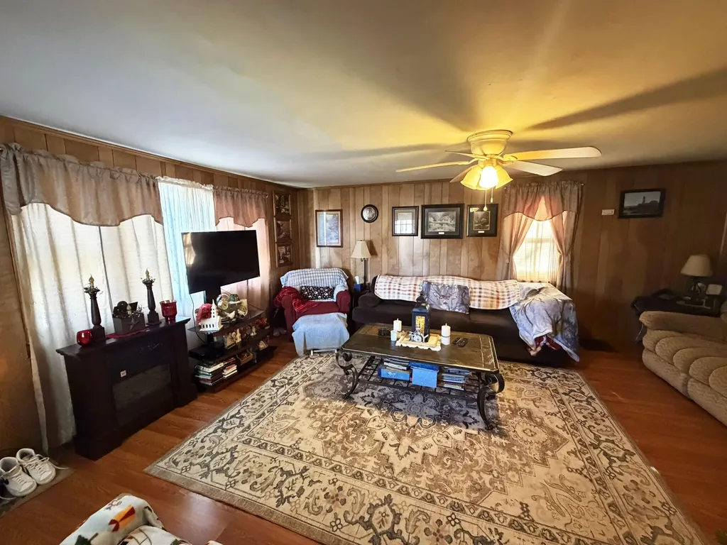 91 Quinton Callahan Road Booneville KY 41314