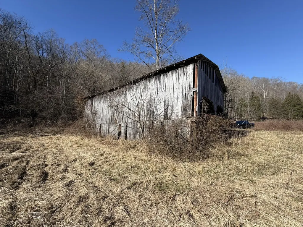 91 Quinton Callahan Road Booneville KY 41314