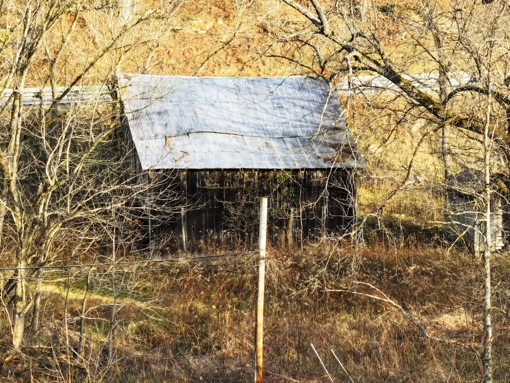 91 Quinton Callahan Road Booneville KY 41314