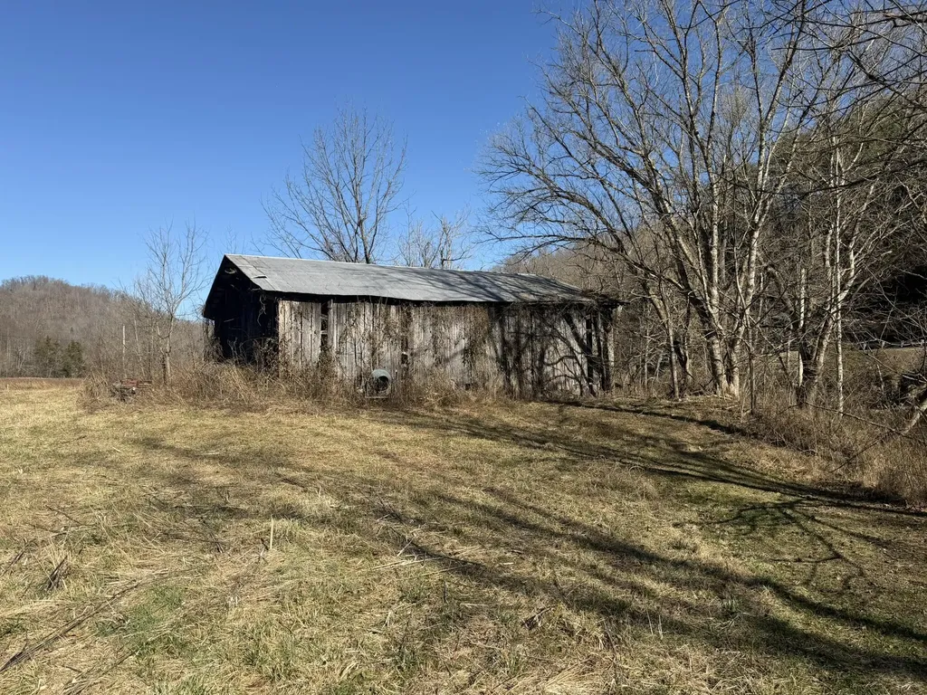 91 Quinton Callahan Road Booneville KY 41314