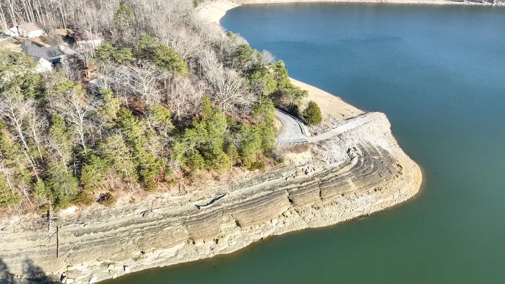 453 Water Cliff Drive Somerset KY 42503