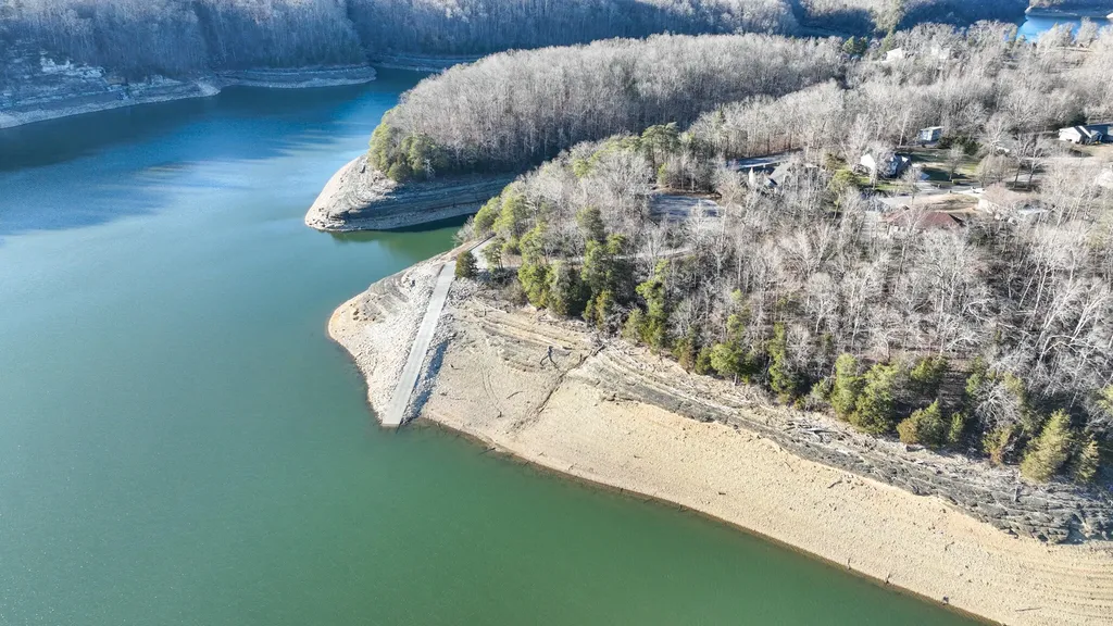 453 Water Cliff Drive Somerset KY 42503