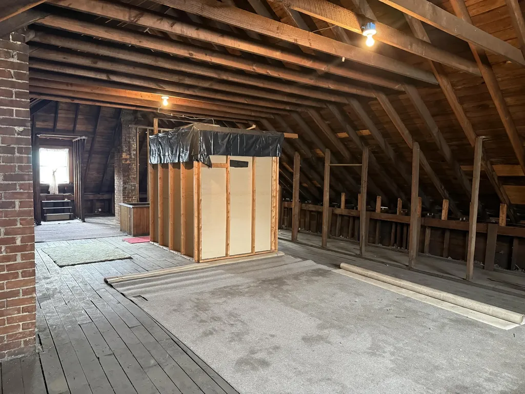 672 Higgins Avenue Paris KY 40361