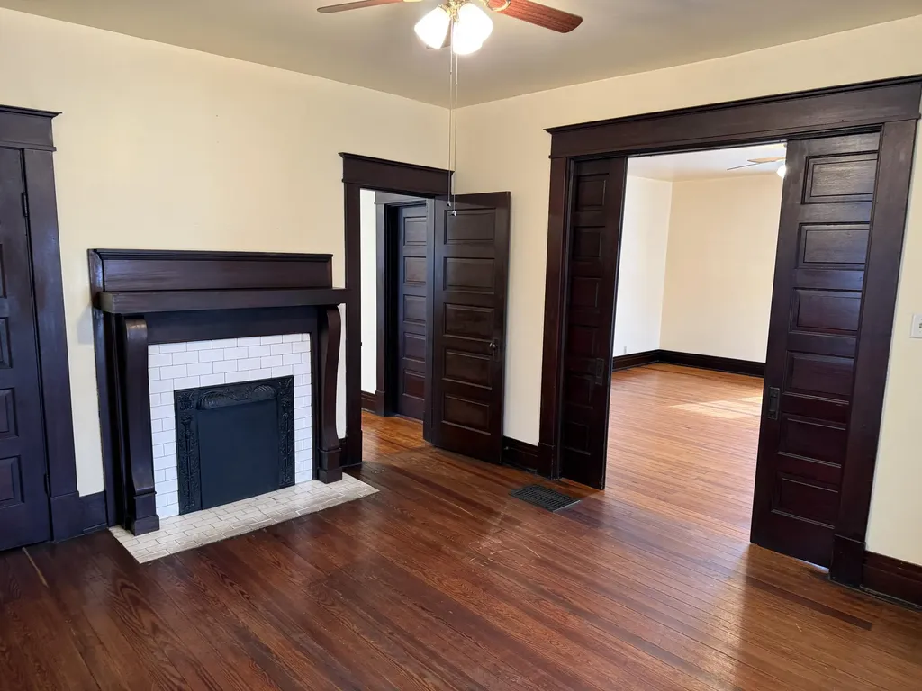 672 Higgins Avenue Paris KY 40361