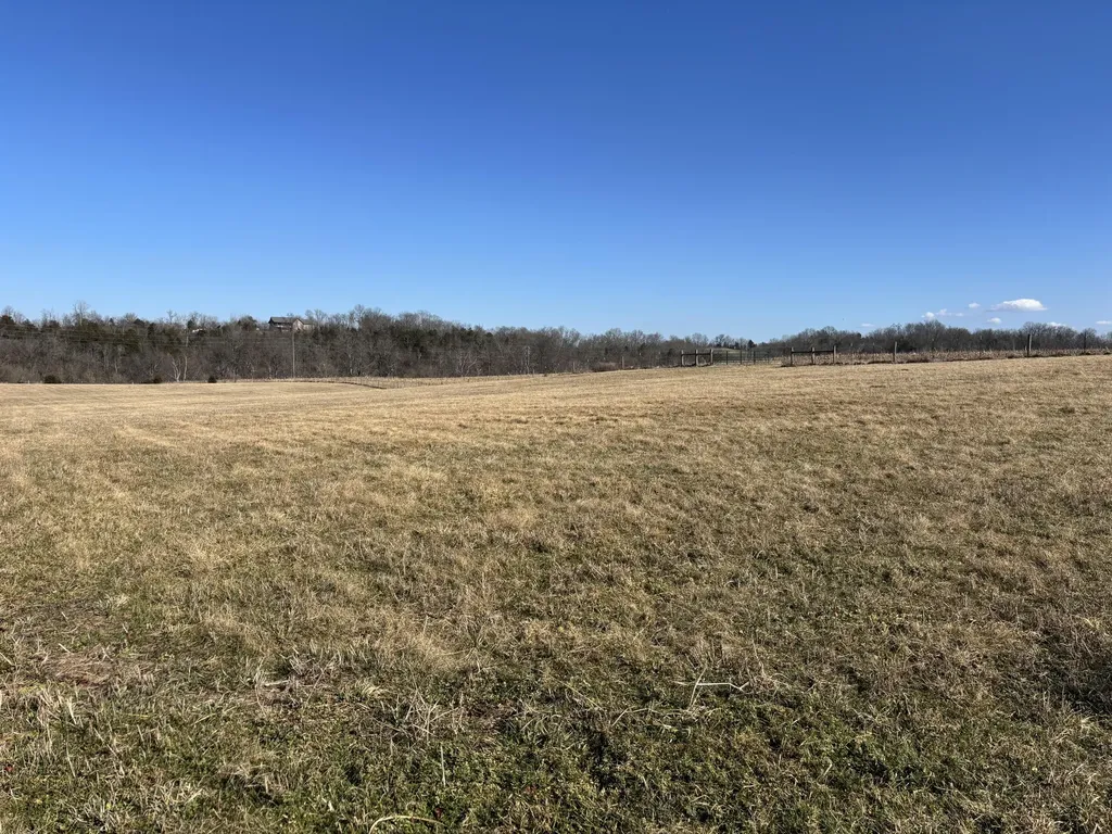 11414 Richmond Road Paint Lick KY 40461