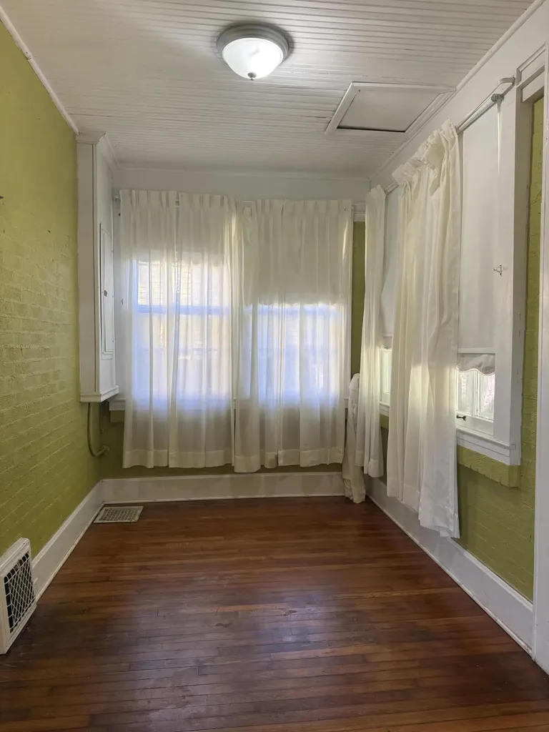 121 E 5th Street Morehead KY 40351