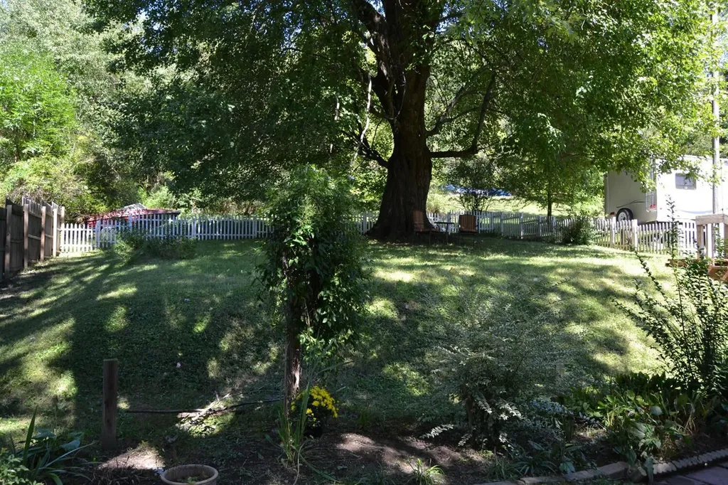 121 E 5th Street Morehead KY 40351