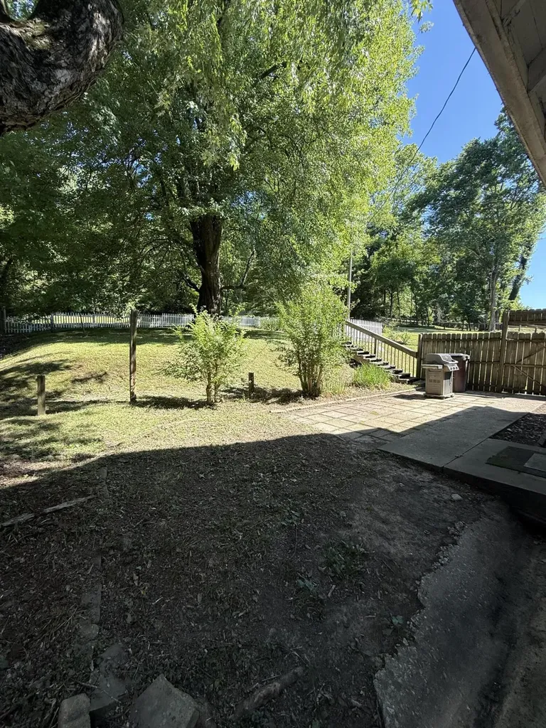 121 E 5th Street Morehead KY 40351