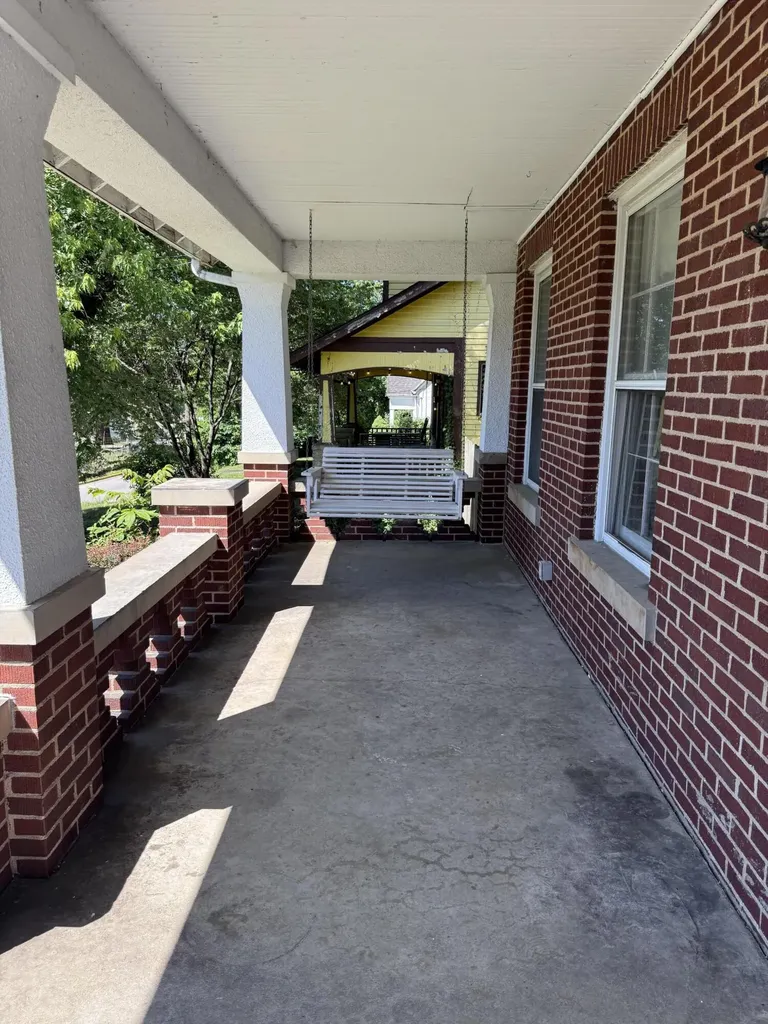 121 E 5th Street Morehead KY 40351