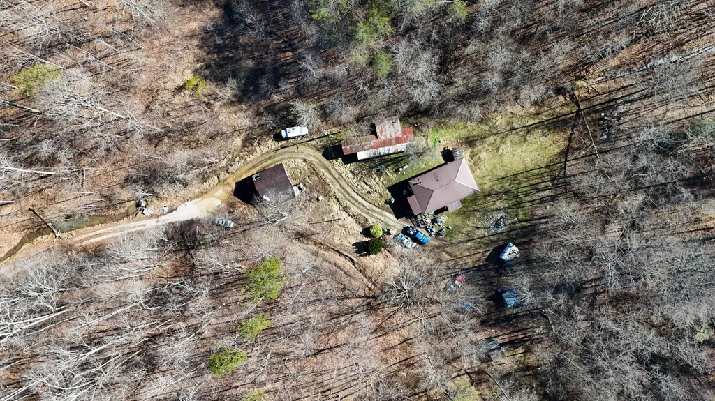 9999 Turkey Hollow Road Oneida KY 40972