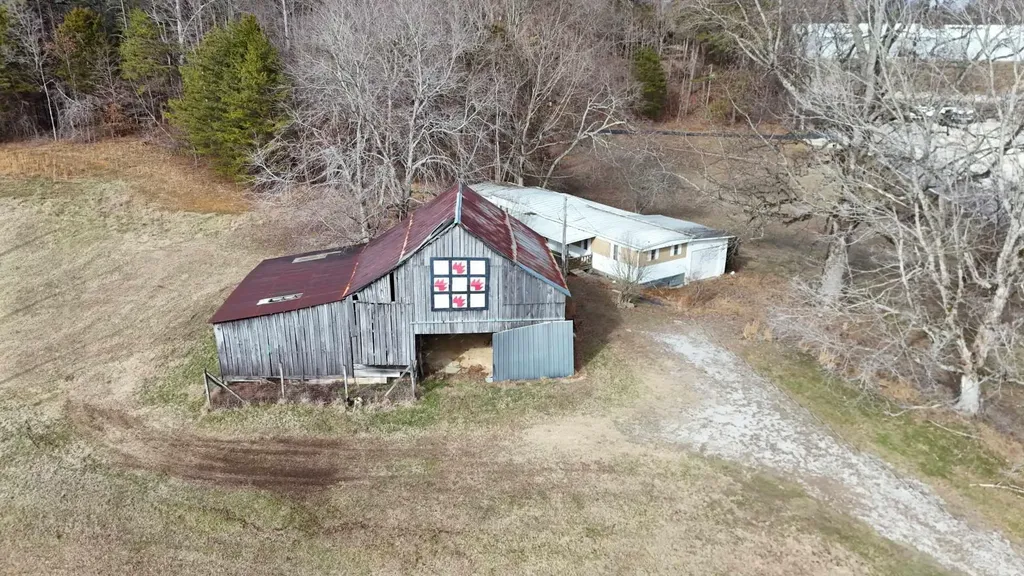 4647 Grider Hill Dock Road Albany KY 42602