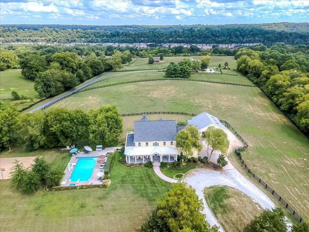 2250 Hall Road Nicholasville KY 40356