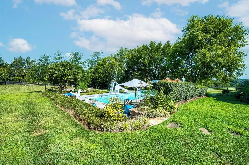 2250 Hall Road Nicholasville KY 40356