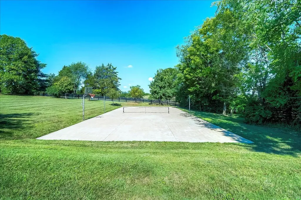 2250 Hall Road Nicholasville KY 40356
