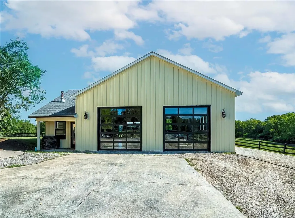 2250 Hall Road Nicholasville KY 40356