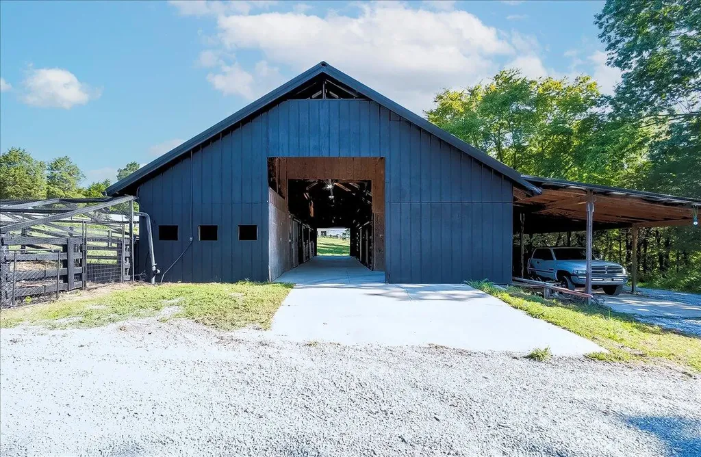 2250 Hall Road Nicholasville KY 40356
