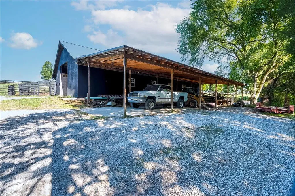 2250 Hall Road Nicholasville KY 40356
