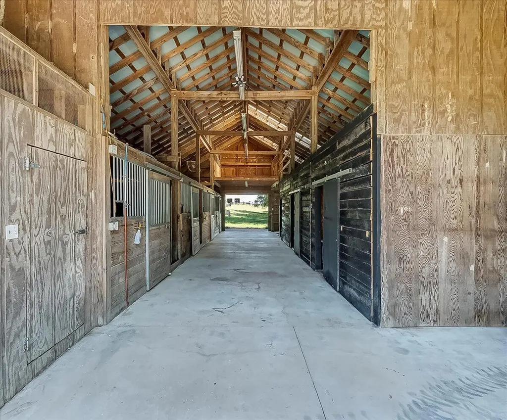2250 Hall Road Nicholasville KY 40356