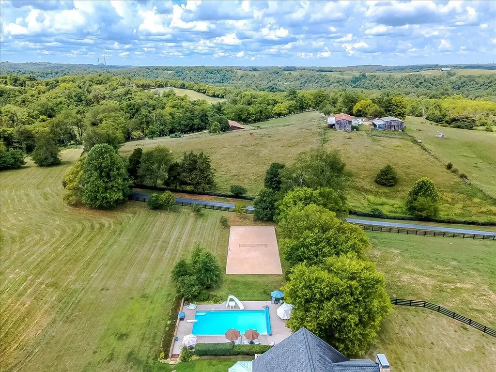 2250 Hall Road Nicholasville KY 40356