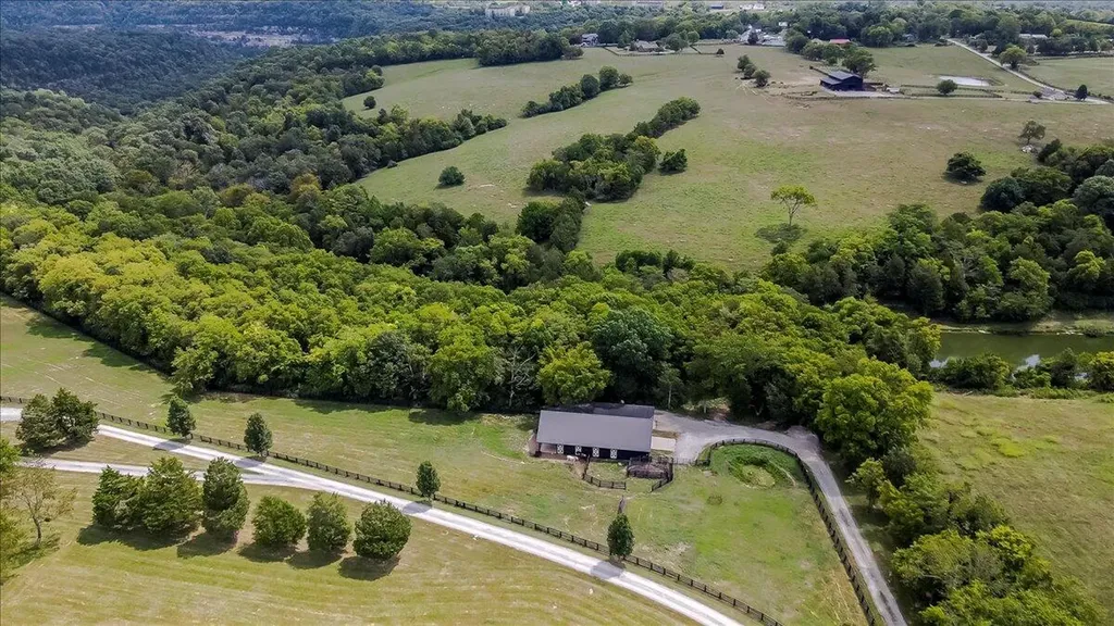 2250 Hall Road Nicholasville KY 40356