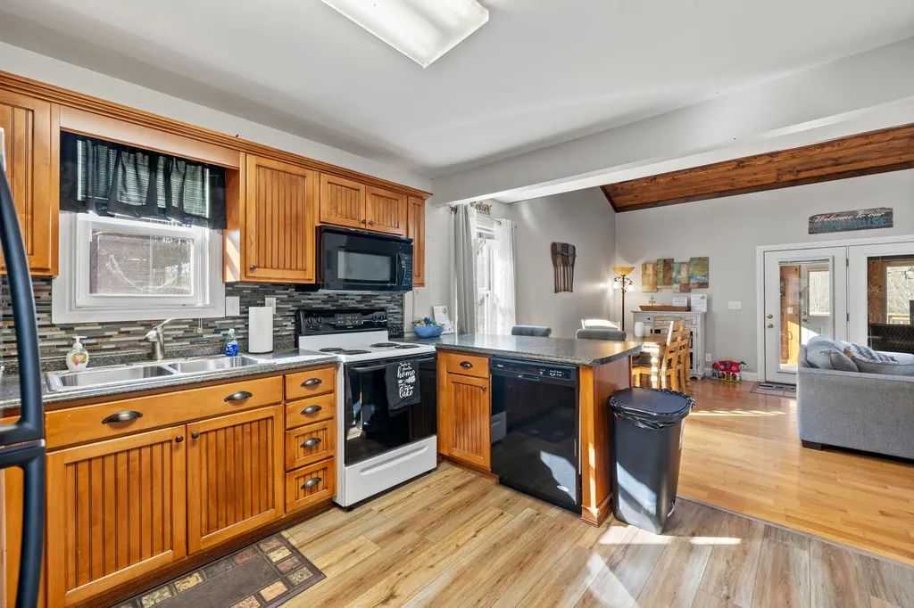 2026 Keeney Road Nancy KY 42544