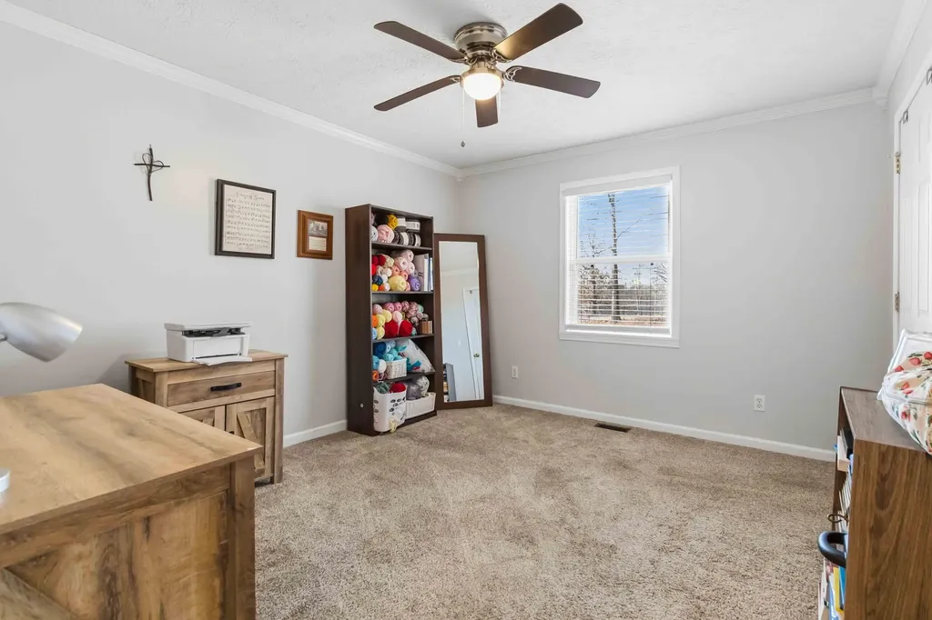 824 Walnut Road Lily KY 40740
