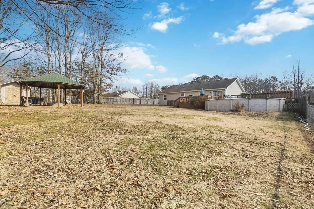 824 Walnut Road Lily KY 40740