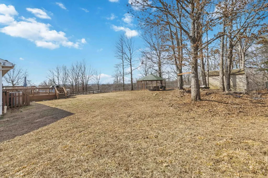 824 Walnut Road Lily KY 40740
