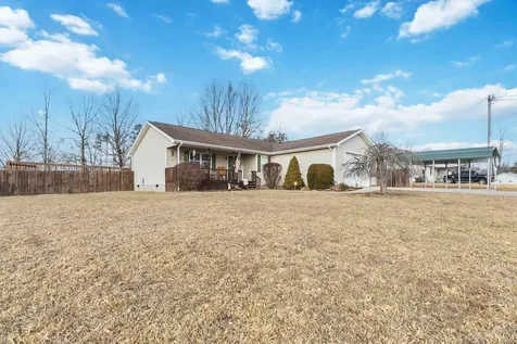 824 Walnut Road Lily KY 40740