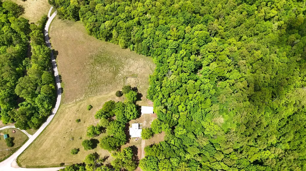 105 Stewart Fork Road Irvine KY 40336