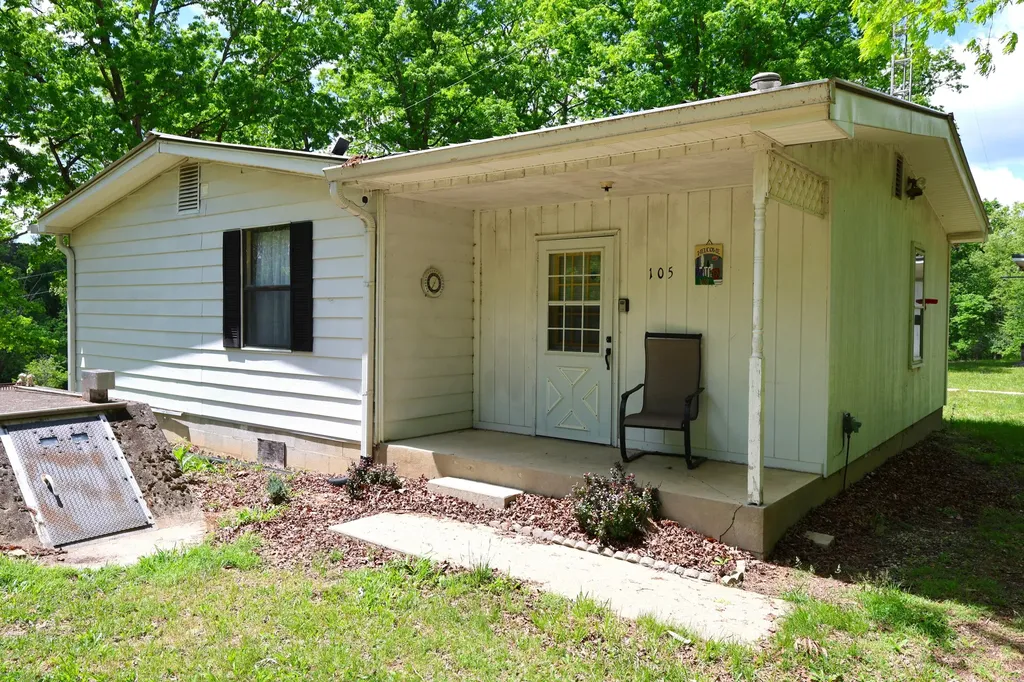 105 Stewart Fork Road Irvine KY 40336