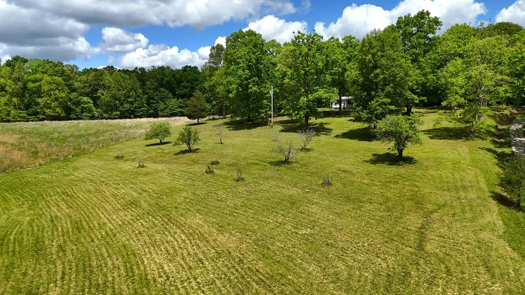 105 Stewart Fork Road Irvine KY 40336