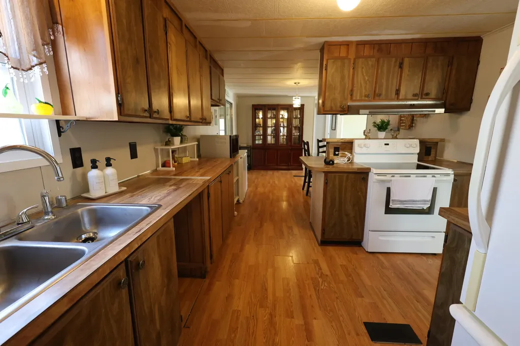 105 Stewart Fork Road Irvine KY 40336