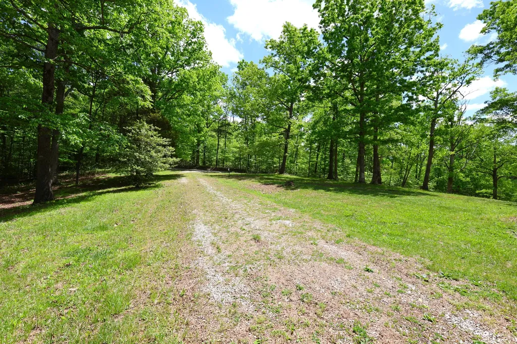 105 Stewart Fork Road Irvine KY 40336